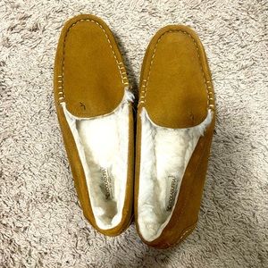 Brand New Koolaburra by Ugg Slippers Womens Size 9